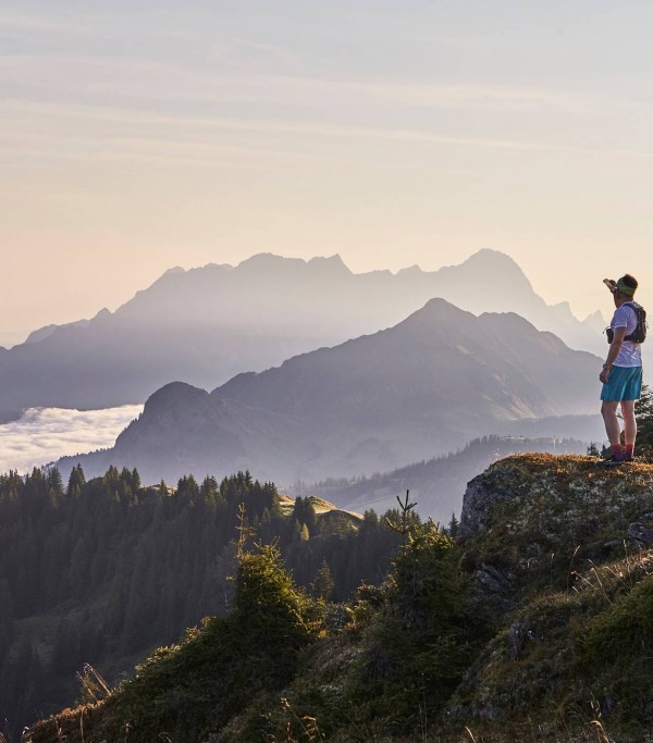 Summit hike © saalbach.com, Daniel Roos