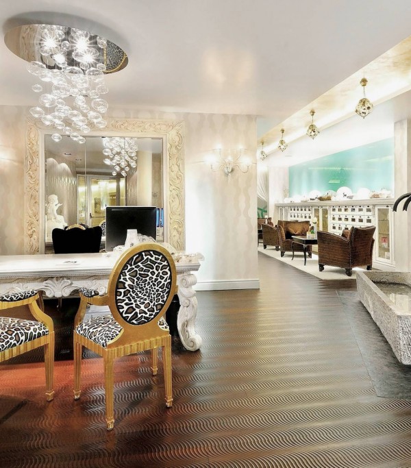 Reception in the wellness area