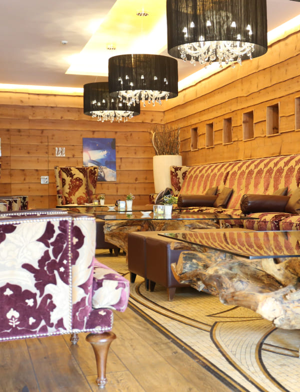 Entrance hall in the Hotel Alpine Palace